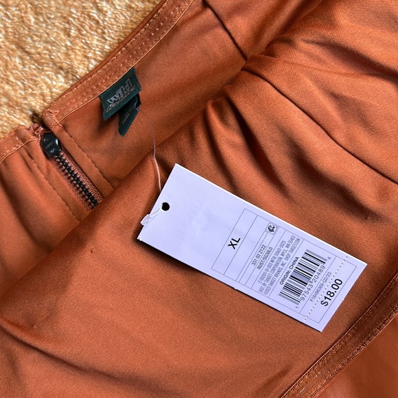 Wild fable XL rust zip back crop top - Picture 5 of 14